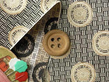 Nishijin-ori Brocade Antique Medallion Pattern on Lattice (Length) 1=0.25yard