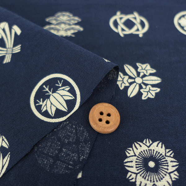 Hand-Printed Fancy Crests in Navy (Length) 1＝0.25yard