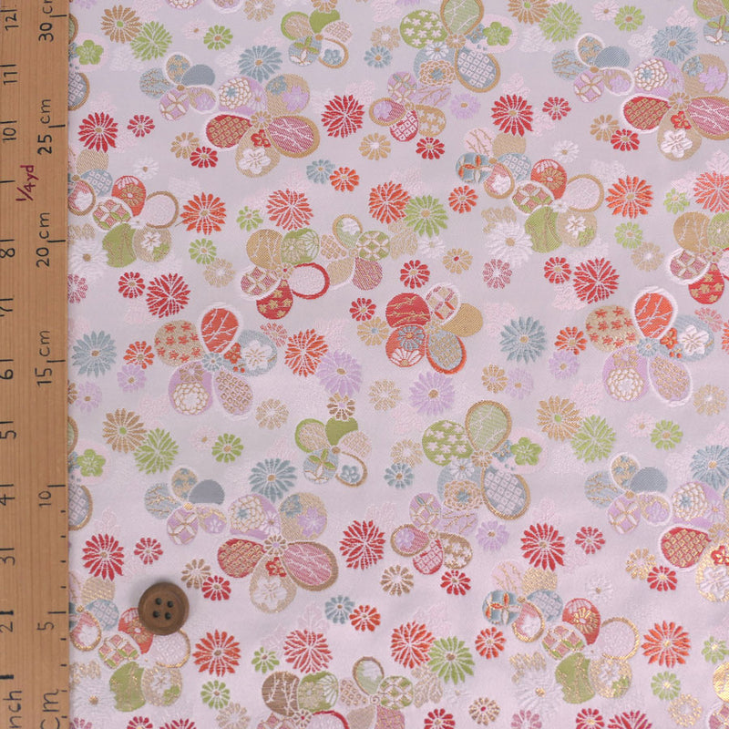 Nishijin-ori Brocade Ume & Small Mums on White (Length) 1＝0.25yard