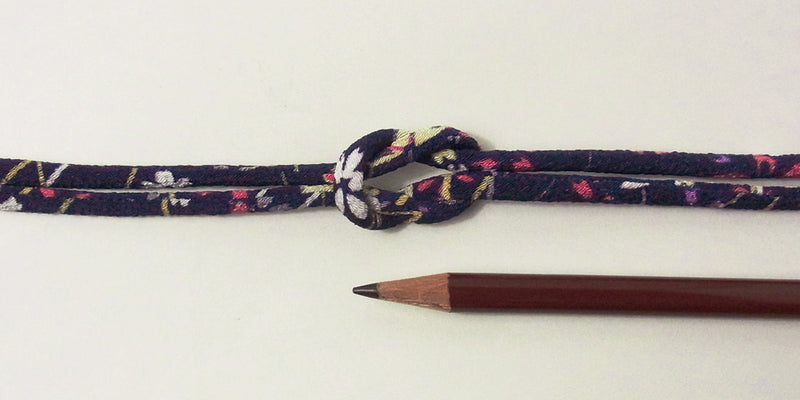 Chirimen Fabric Cord - 1/8in Perky Cherry Blossoms Navy (Quantity) 1＝1yard