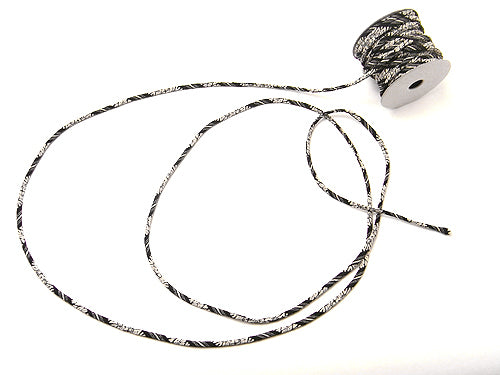 Chirimen Fabric Cord - 1/8in Hakata Stripes on Black (Quantity) 1＝1yard