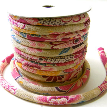 Chirimen Fabric Cord - 1/3in Scattered Japanese Flowers Beige x Pink (Quantity) 1＝1yard