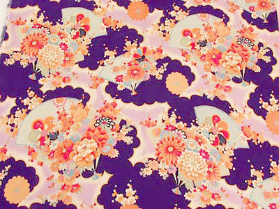 Fans and Flowers on Purple (Length) 1＝0.25yard