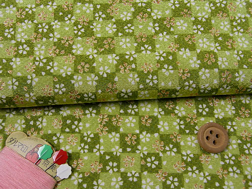 Tiny Blossoms on Traditional Square Pattern - Yellow-Green (Length) 1＝0.25yard