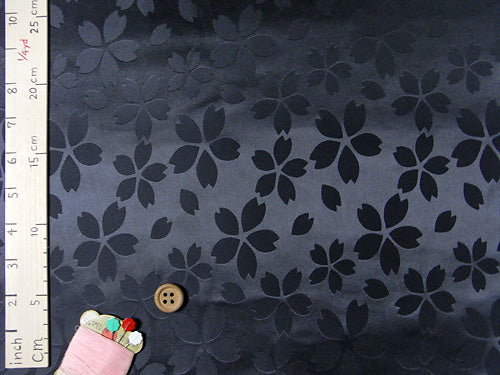 Rinzu Polyester: Reversible Cherry Blossoms on Black (Length) 1＝0.25yard